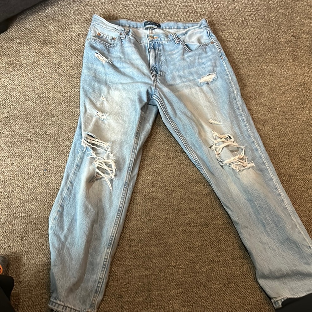 Aeropostale mom jean size 12.
